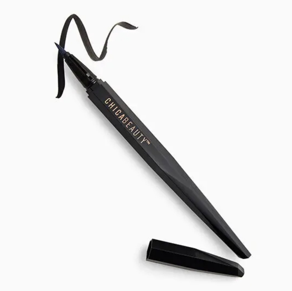 NEW CHICA BEAUTY Mirame Liquid Liner In‎ Black